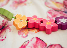 Load image into Gallery viewer, My Lei Pua Wooden Bead Threading Set