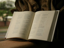 Load image into Gallery viewer, Olelo Noeau: Hawaiian Proverbs and Poetical Sayings by Mary Kawena Pukui
